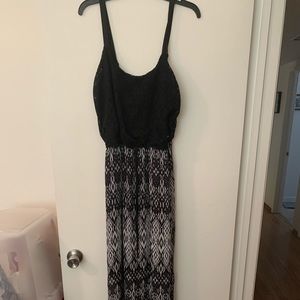 Maxi dress - black and white